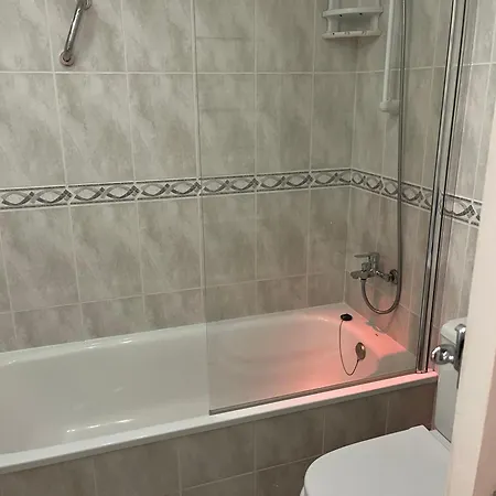 Lovely 2 Bed 17a3 Victoria Court 1,los Cristianos, Tenerife