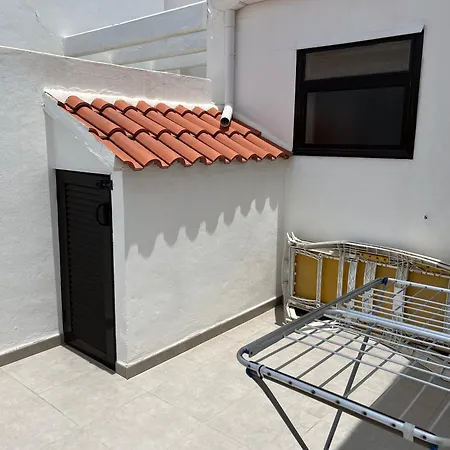 Lovely 2 Bed 17a3 Victoria Court 1,los Cristianos, Tenerife Apartment *